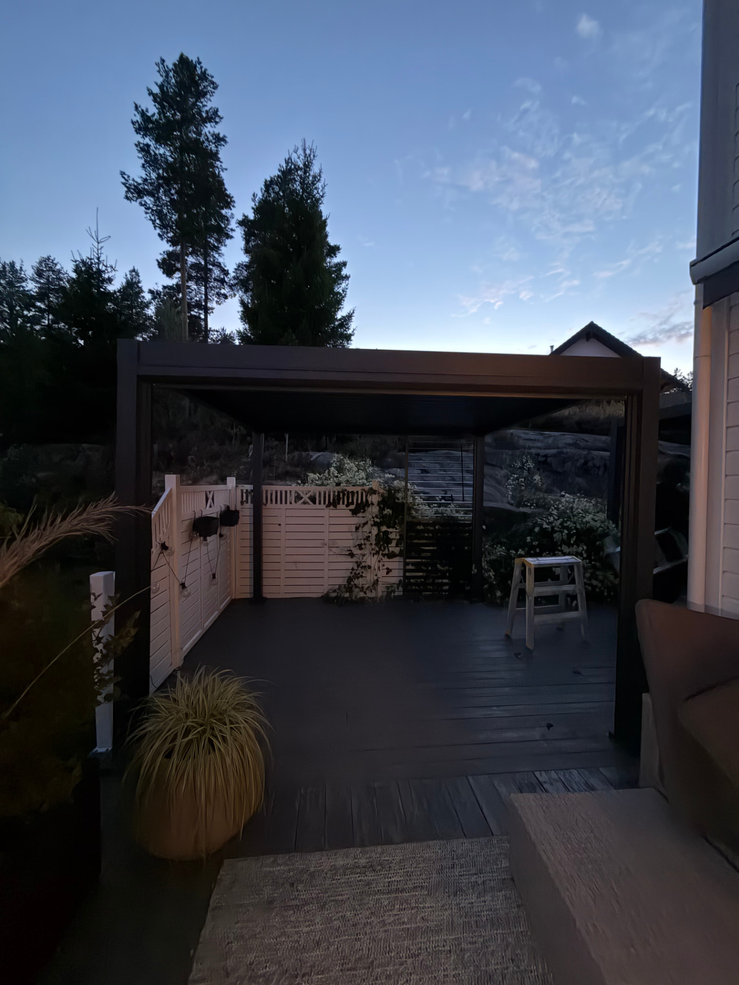 Ryddehjelp i Akershus – terrasse ferdig ryddet og rengjort etter oppdrag